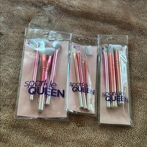 Sparkle Queen 9!piece make up brush sets. New in package.
